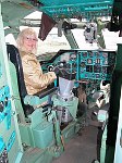 Die Henne im Cockpit einer Tupulev